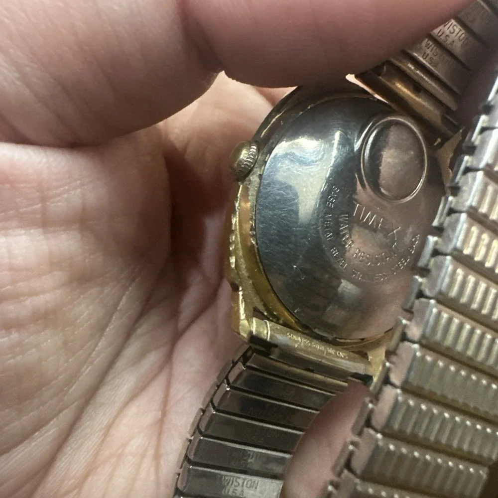 Working VTG 1971 Timex Square Electric 34MM Gold Tone Mens Watch Fit 8in Runs